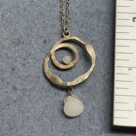 Swirled Pendant Necklace 16 In White Pearl Dangle Delicate Silver Chain Vintage - Picture 4 of 5